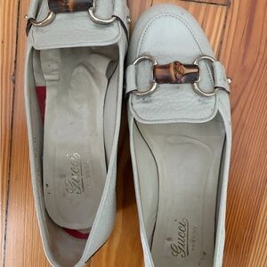 Gucci Off-White Leather Bamboo Horsebit Loafers